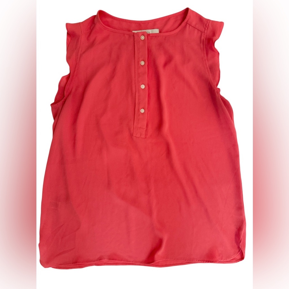 LOFT Coral Flowy Ruffle Cap Sleeve 4 Button Top – Size Medium